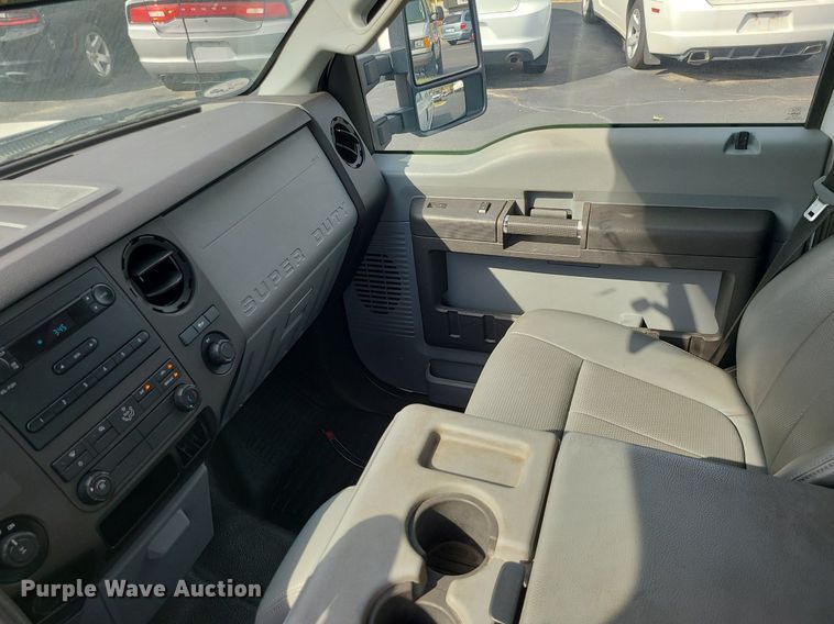 image for item MJ9406 2014 Ford F250 Super Duty  Crew Cab pickup truck