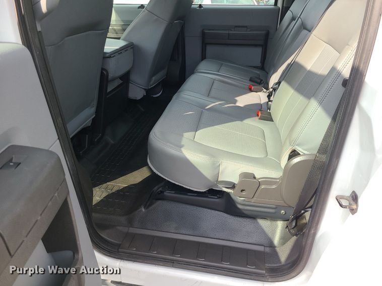 image for item MJ9406 2014 Ford F250 Super Duty  Crew Cab pickup truck