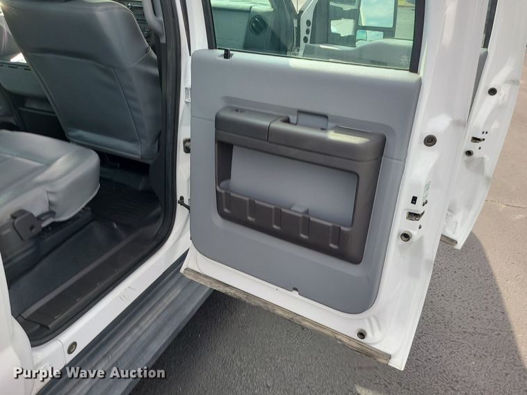 image for item MJ9406 2014 Ford F250 Super Duty  Crew Cab pickup truck