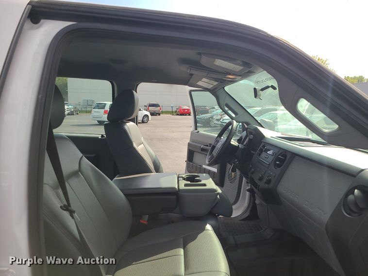 image for item MJ9406 2014 Ford F250 Super Duty  Crew Cab pickup truck