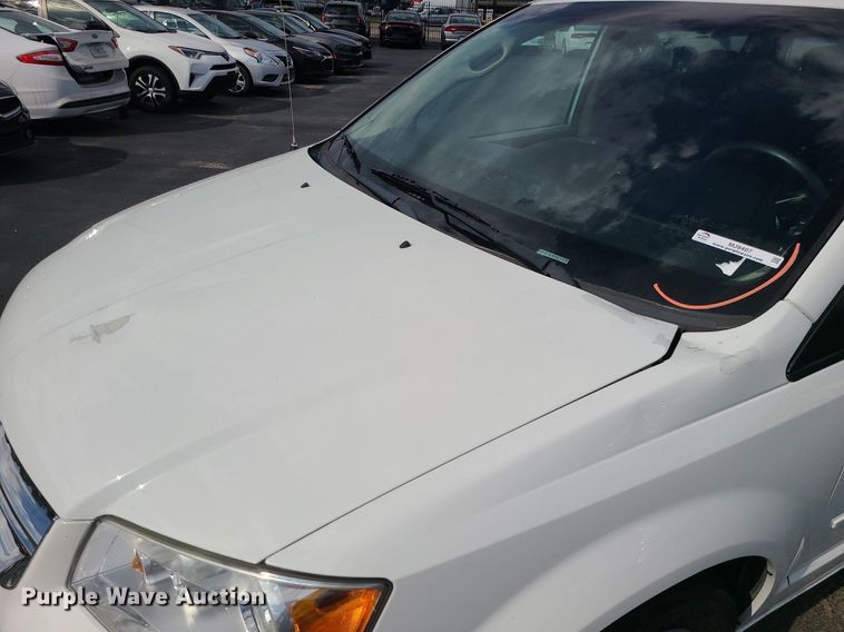 image for item MJ9407 2016 Dodge Grand Caravan  van