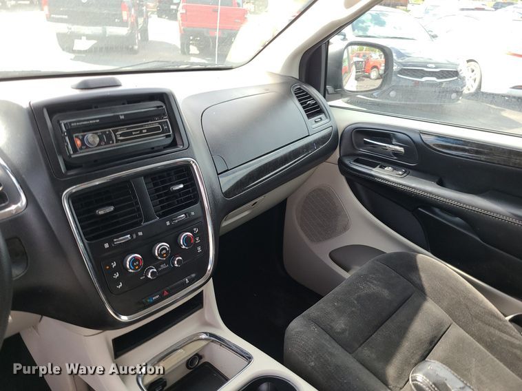 image for item MJ9407 2016 Dodge Grand Caravan  van