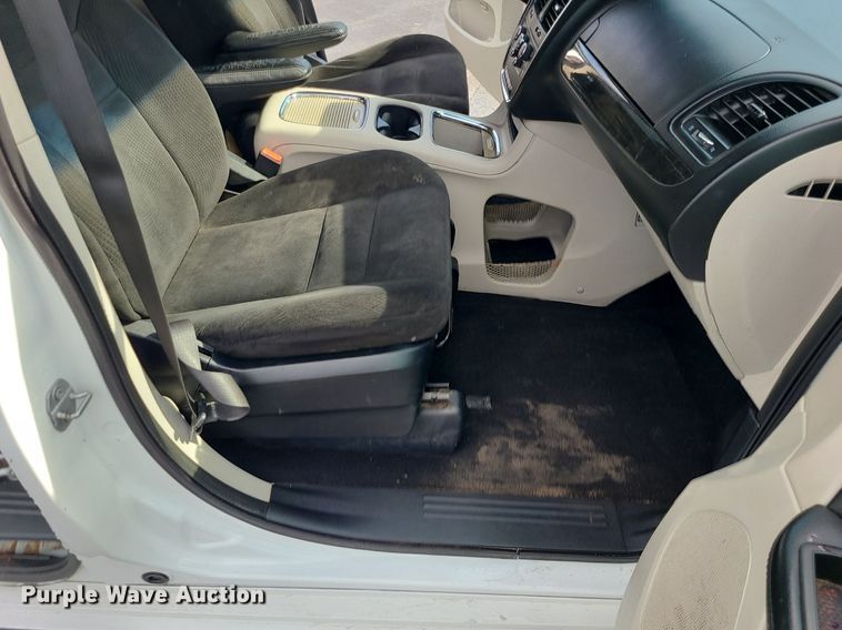 image for item MJ9407 2016 Dodge Grand Caravan  van