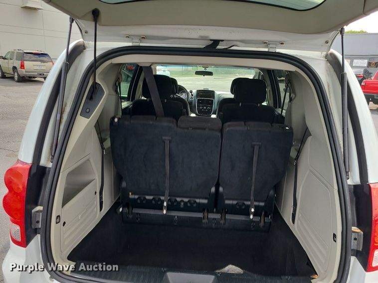 image for item MJ9407 2016 Dodge Grand Caravan  van