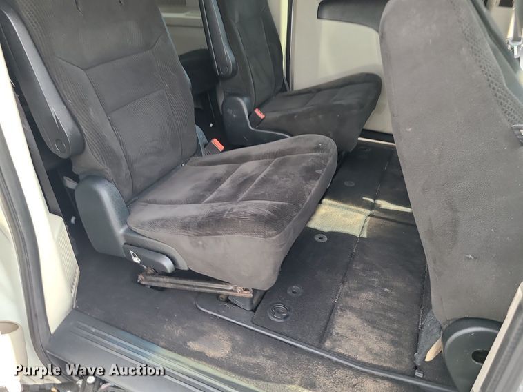 image for item MJ9407 2016 Dodge Grand Caravan  van