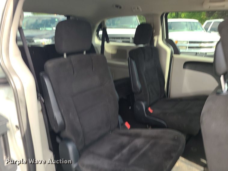 image for item MJ9407 2016 Dodge Grand Caravan  van