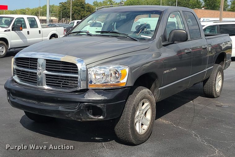 image for item MJ9408 2006 Dodge Ram 1500  Quad Cab pickup truck
