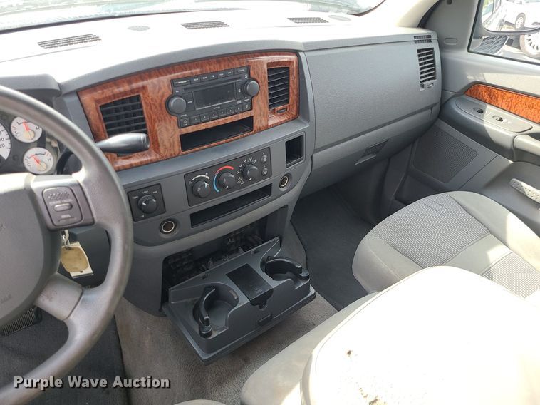 image for item MJ9408 2006 Dodge Ram 1500  Quad Cab pickup truck