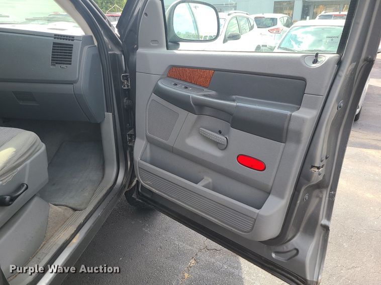 image for item MJ9408 2006 Dodge Ram 1500  Quad Cab pickup truck