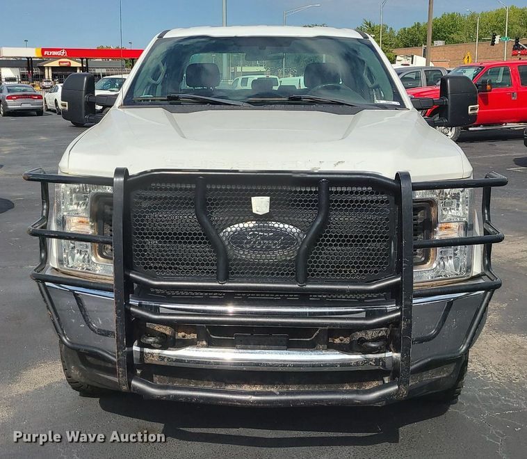 image for item MJ9409 2017 Ford F250 Super Duty XL  SuperCab pickup truck