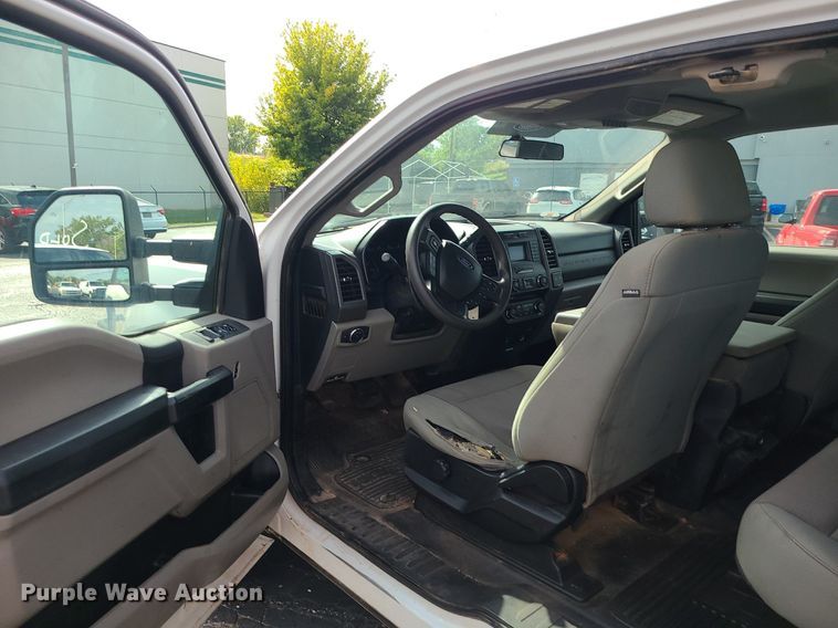 image for item MJ9409 2017 Ford F250 Super Duty XL  SuperCab pickup truck