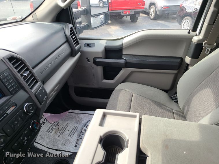 image for item MJ9409 2017 Ford F250 Super Duty XL  SuperCab pickup truck