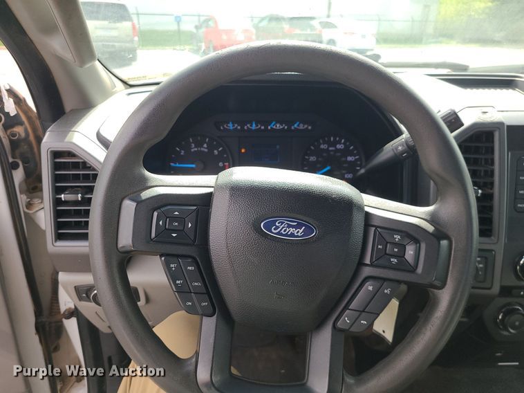 image for item MJ9409 2017 Ford F250 Super Duty XL  SuperCab pickup truck