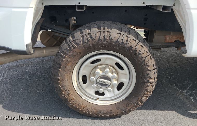 image for item MJ9409 2017 Ford F250 Super Duty XL  SuperCab pickup truck