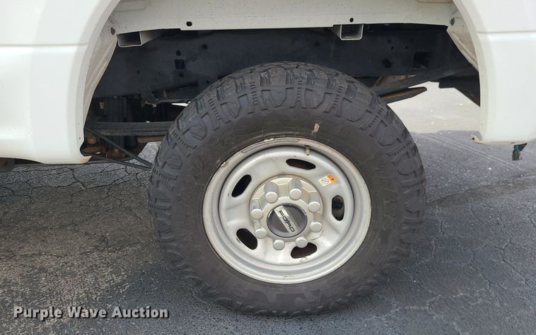 image for item MJ9409 2017 Ford F250 Super Duty XL  SuperCab pickup truck