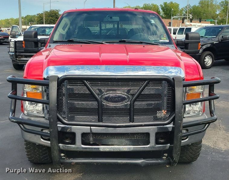 image for item MJ9410 2010 Ford F250 Super Duty  Crew Cab flatbed pickup truck