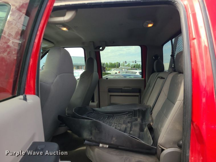 image for item MJ9410 2010 Ford F250 Super Duty  Crew Cab flatbed pickup truck