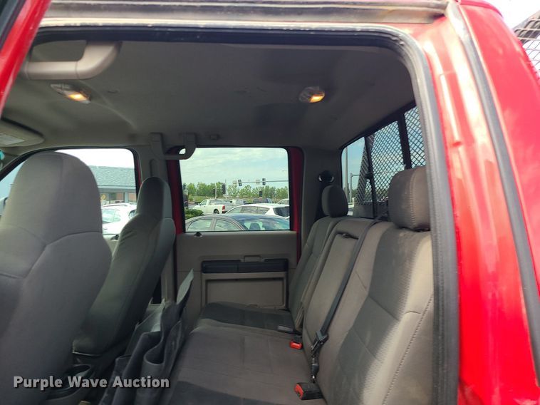 image for item MJ9410 2010 Ford F250 Super Duty  Crew Cab flatbed pickup truck