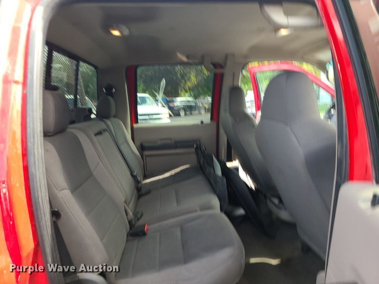 image for item MJ9410 2010 Ford F250 Super Duty  Crew Cab flatbed pickup truck