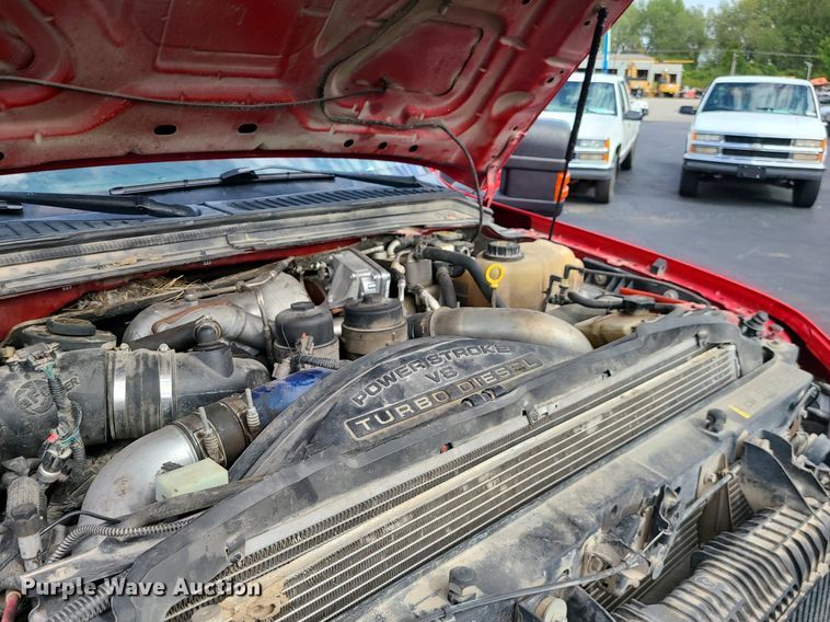 image for item MJ9410 2010 Ford F250 Super Duty  Crew Cab flatbed pickup truck