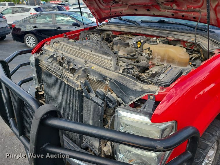 image for item MJ9410 2010 Ford F250 Super Duty  Crew Cab flatbed pickup truck