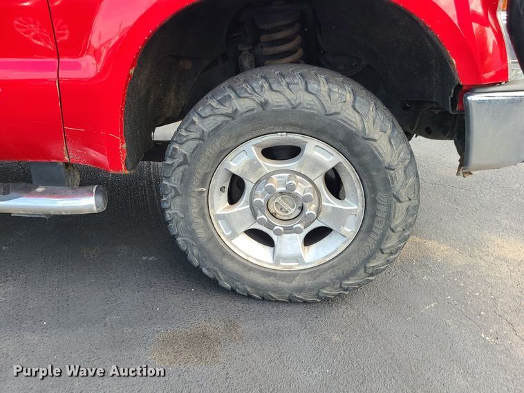 image for item MJ9410 2010 Ford F250 Super Duty  Crew Cab flatbed pickup truck