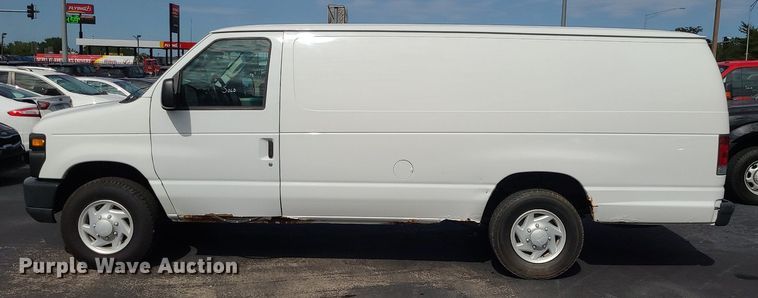 image for item MJ9412 2008 Ford E250 Super Duty  van