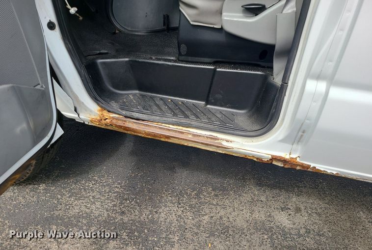 image for item MJ9412 2008 Ford E250 Super Duty  van