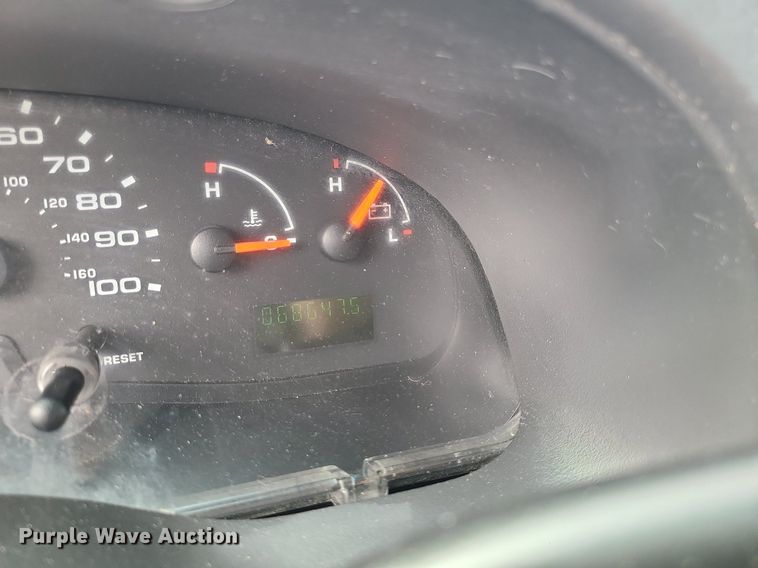 image for item MJ9412 2008 Ford E250 Super Duty  van