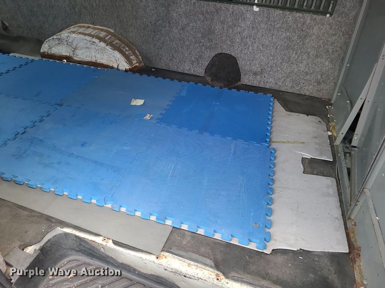 image for item MJ9412 2008 Ford E250 Super Duty  van