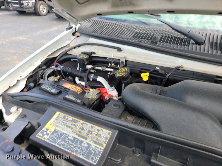 image for item MJ9412 2008 Ford E250 Super Duty  van