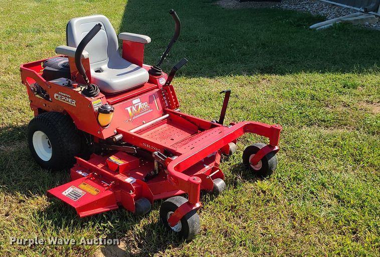 image for item MJ9418 Country Clipper Jazee SR205  ZTR lawn mower