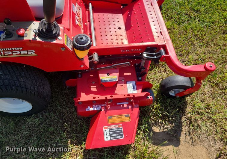 image for item MJ9418 Country Clipper Jazee SR205  ZTR lawn mower
