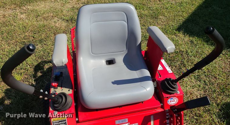 image for item MJ9418 Country Clipper Jazee SR205  ZTR lawn mower