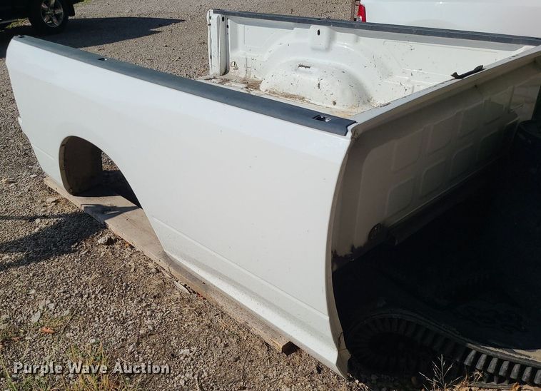 image for item MJ9428 Dodge Ram  8' pickup bed