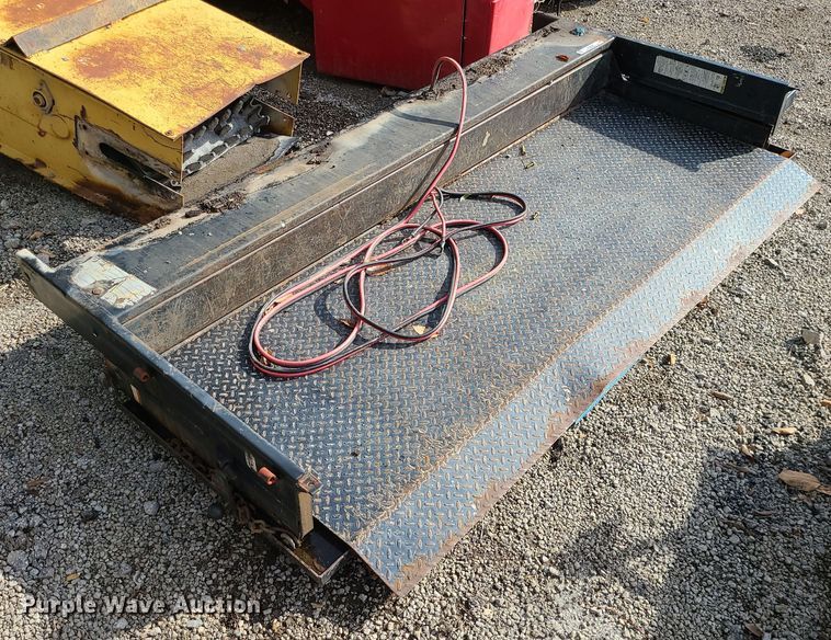 image for item MJ9436 Tommy Gate  lift gate