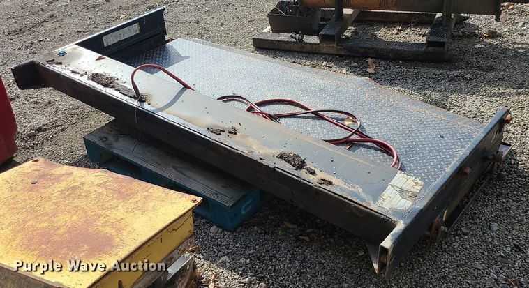 image for item MJ9436 Tommy Gate  lift gate