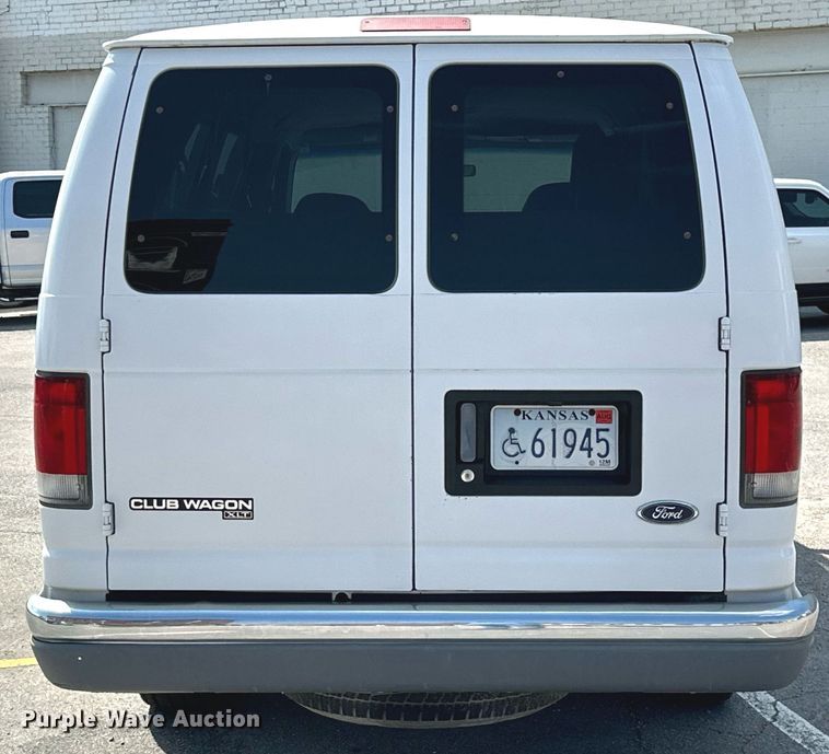 image for item ML9078 1998 Ford Club Wagon  handicap accessible van