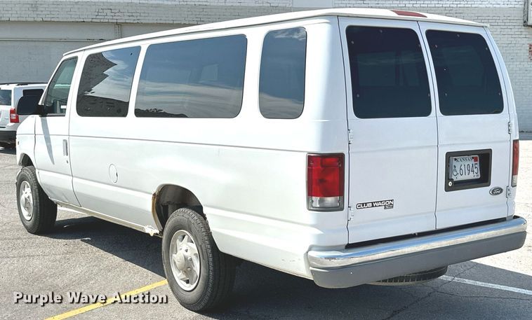 image for item ML9078 1998 Ford Club Wagon  handicap accessible van