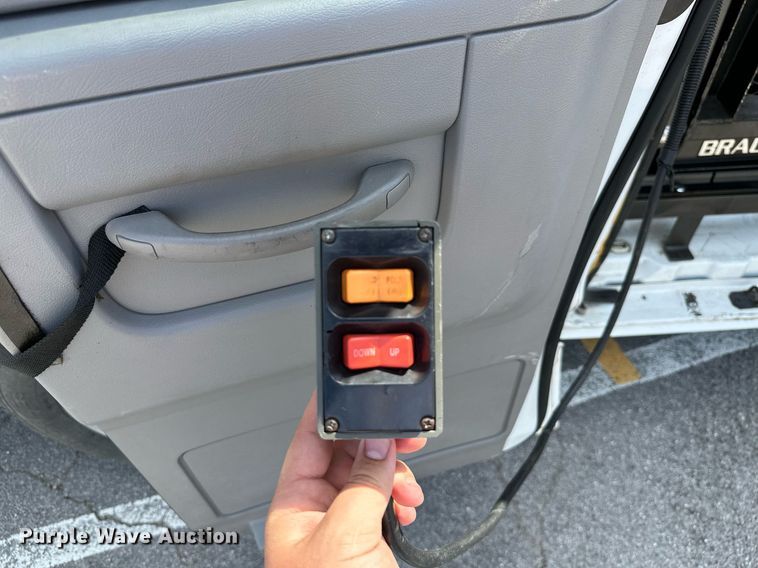 image for item ML9078 1998 Ford Club Wagon  handicap accessible van