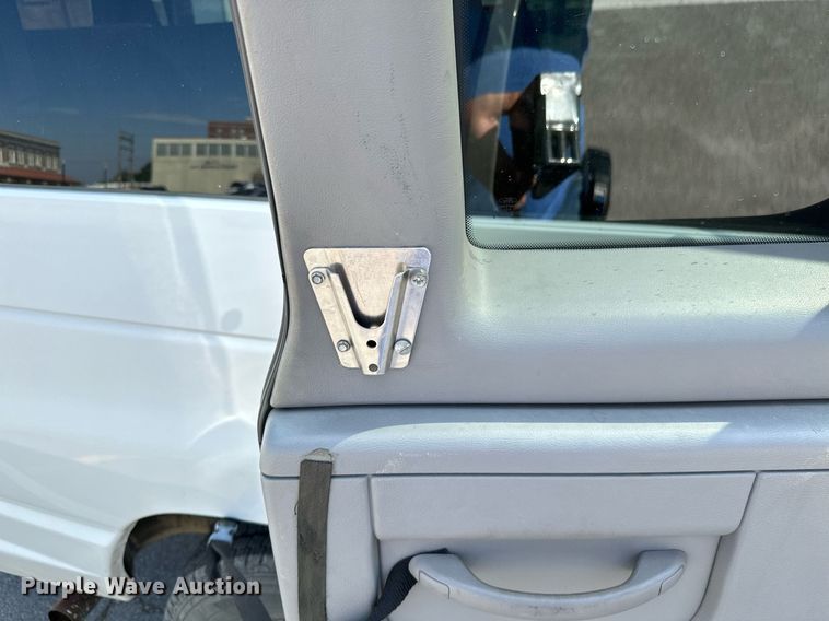 image for item ML9078 1998 Ford Club Wagon  handicap accessible van