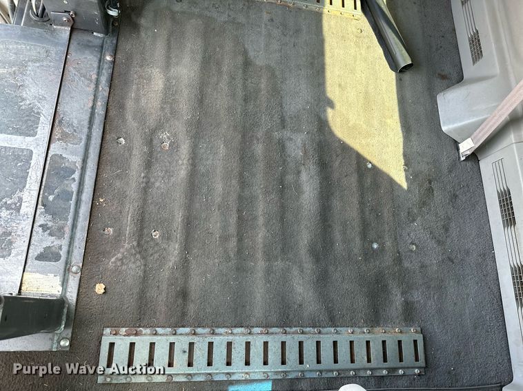 image for item ML9078 1998 Ford Club Wagon  handicap accessible van