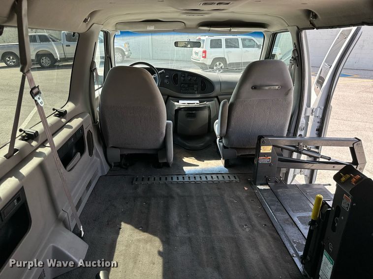 image for item ML9078 1998 Ford Club Wagon  handicap accessible van