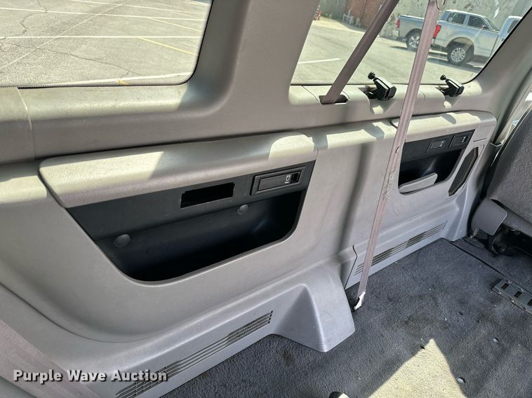 image for item ML9078 1998 Ford Club Wagon  handicap accessible van