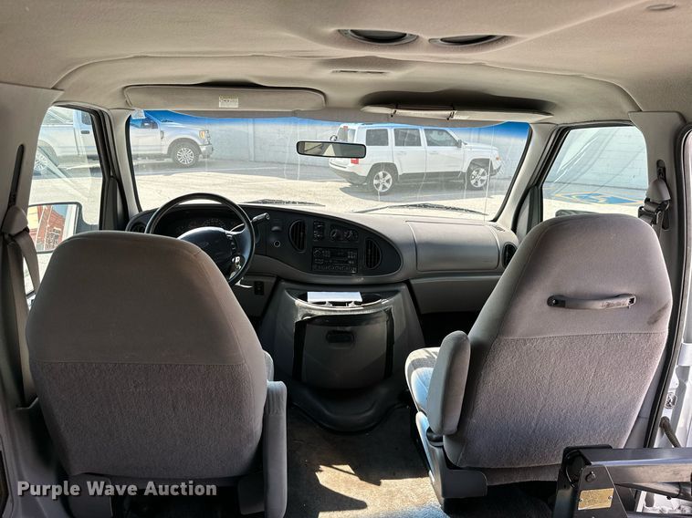 image for item ML9078 1998 Ford Club Wagon  handicap accessible van