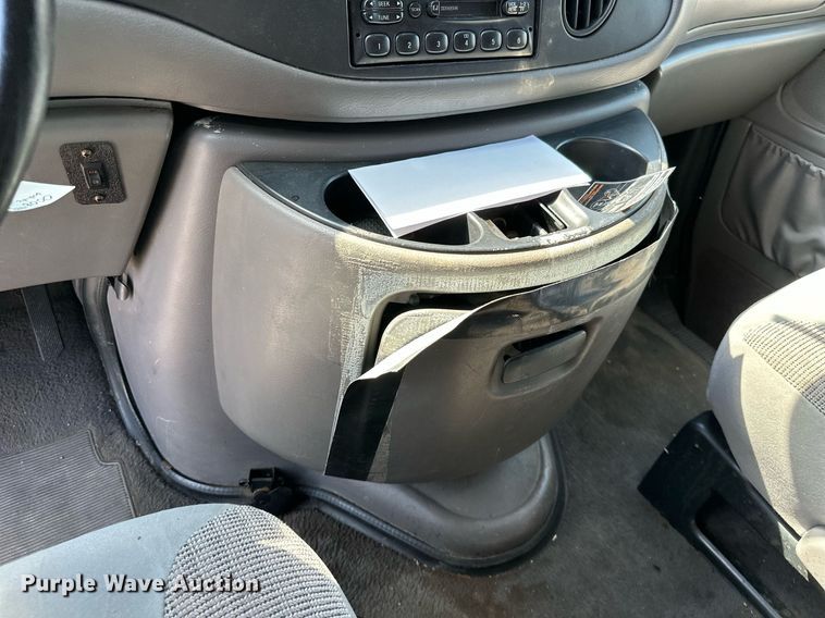 image for item ML9078 1998 Ford Club Wagon  handicap accessible van