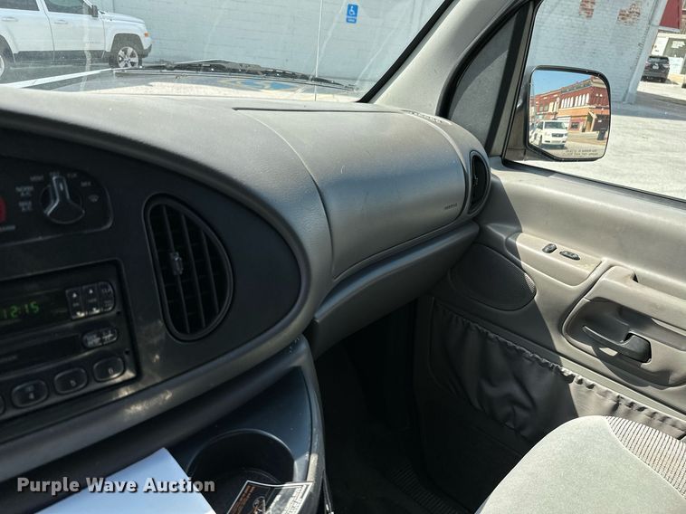 image for item ML9078 1998 Ford Club Wagon  handicap accessible van