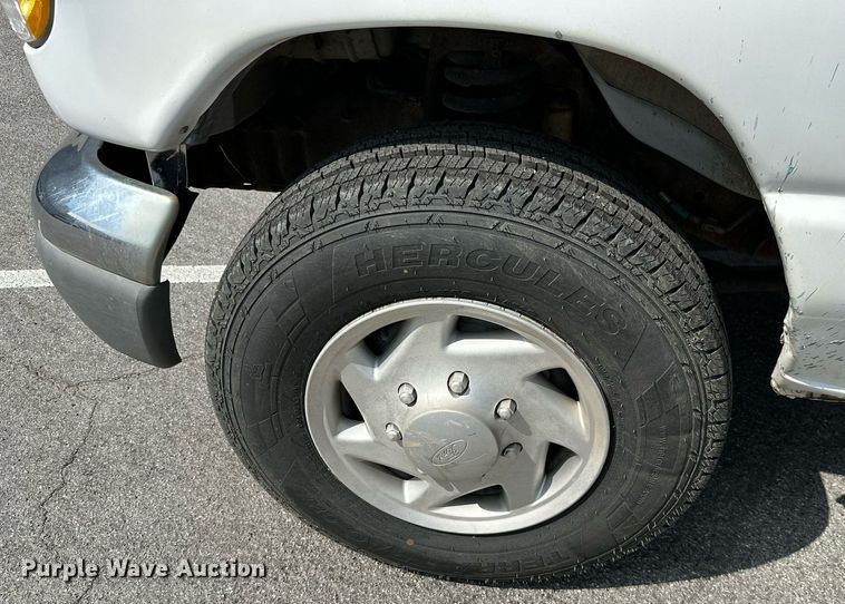 image for item ML9078 1998 Ford Club Wagon  handicap accessible van