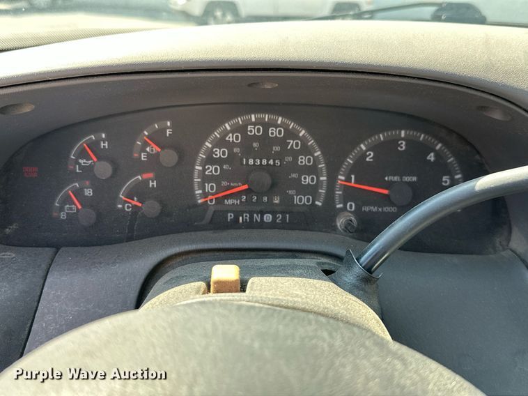 image for item ML9079 1997 Ford F150  pickup truck