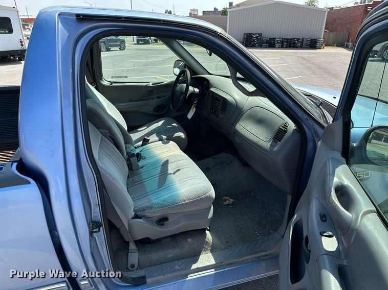 image for item ML9079 1997 Ford F150  pickup truck